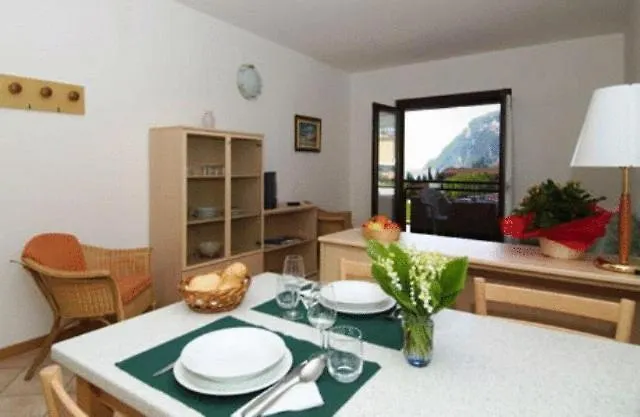 לימונה סול גרדה Residence San Luigi מלון דירות לימונה סול גרדה